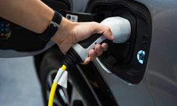 Elektrikli araçlar resmi tahminleri yıktı geçti: Sürücüler EV’leri sevdi
