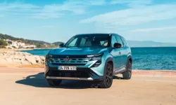 TÜRKİYE İÇİN GELİŞTİRİLDİ, BURSA'DA ÜRETİLDİ: YENİ RENAULT BOREAL YOLLARA ÇIKIYOR