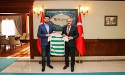 YÜKSELEN BURSASPOR’A ŞEHRİN EN BÜYÜK GÜCÜ: BİRLİK VE DAYANIŞMA