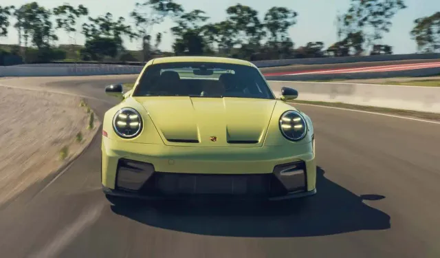 Endişelenmeyin, Porsche 911 elektrikli bir modele dönüşmeyecek