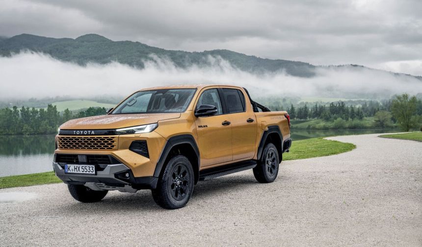 Land Cruiser özellikleriyle Yeni Toyota Hilux hibrit motoruyla Ağustos'ta Türkiye'de!..