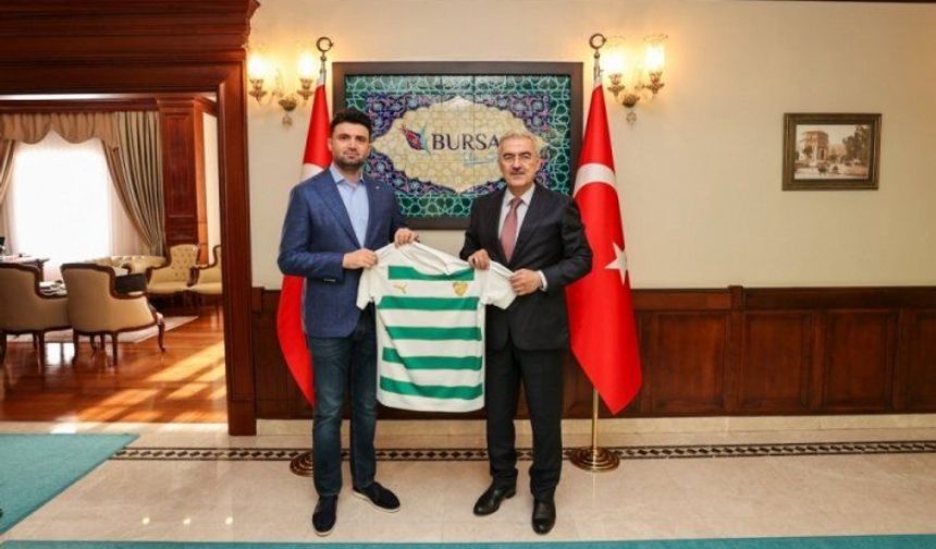 YÜKSELEN BURSASPOR’A ŞEHRİN EN BÜYÜK GÜCÜ: BİRLİK VE DAYANIŞMA