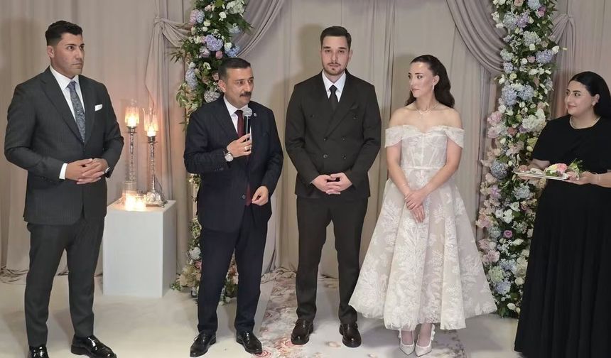 SELÇUK TÜRKOĞLU'NUN KATILDIĞI NİŞAN MERASİMİNE YOĞUN İLGİ